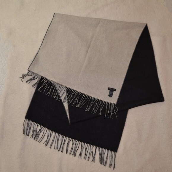 Rag & Bone 100% Merino Wool black & white scarf - Picture 9 of 9